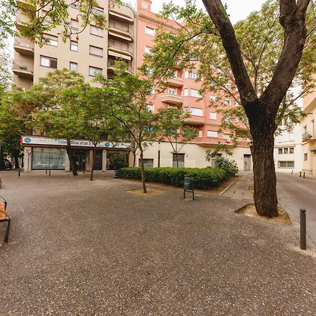 Bravissimo Turbau Entresol B, With 3 Bedrooms Apartment