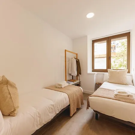 Apartment Bravissimo Turbau Entresol B, With 3 Bedrooms