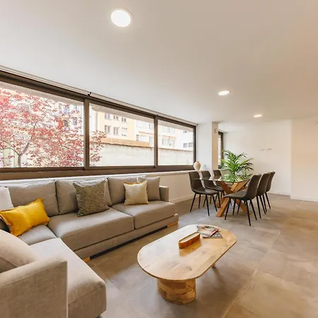 Bravissimo Turbau Entresol B, With 3 Bedrooms Apartment Girona