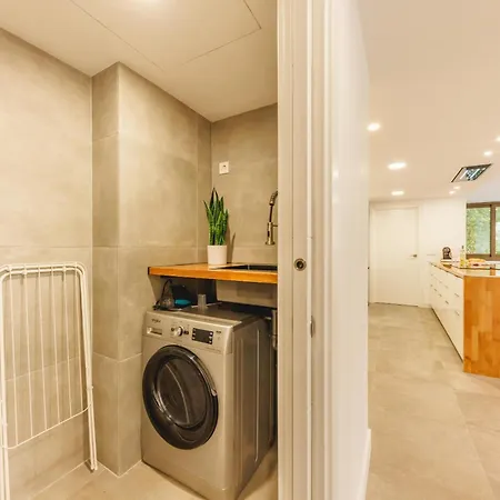 Bravissimo Turbau Entresol B, With 3 Bedrooms Apartment Girona
